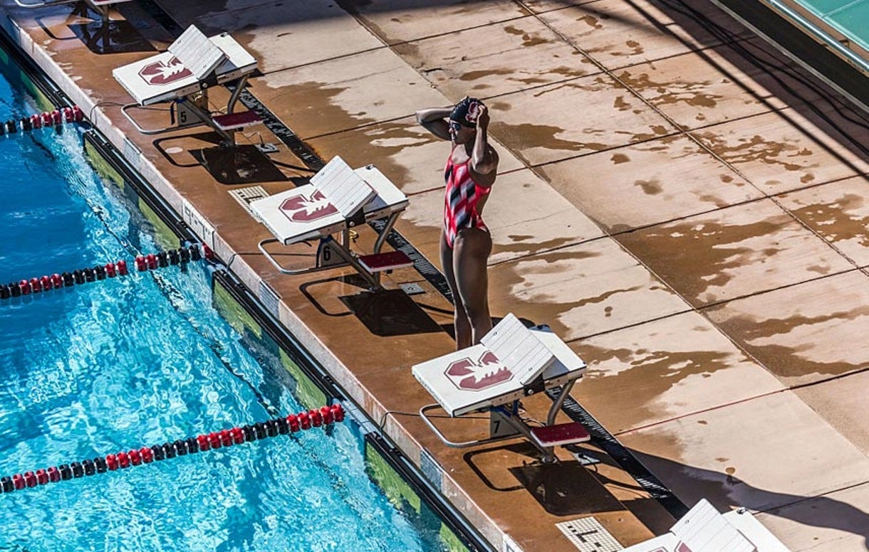 The Packing Guide for Outdoor Swim Meets